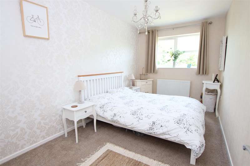 Property for Sale in Tenterfields, Apperley Bridge, Bd10