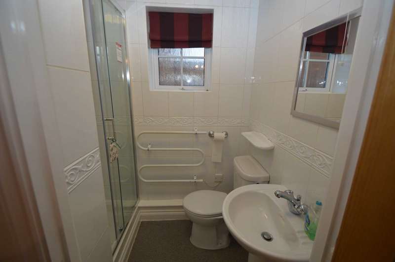 Property to rent in Chertsey, Kt16