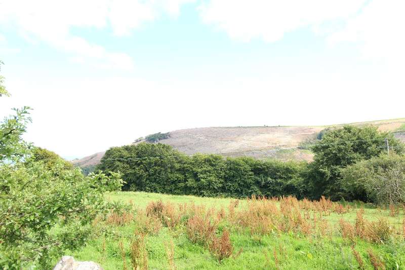 Property to rent in New Houses, Pantygasseg, Pontypool, Np4