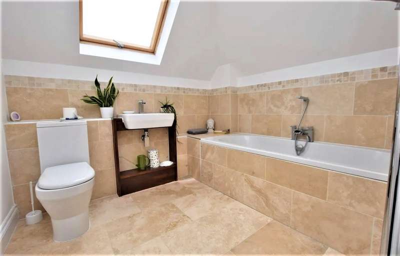 Property to rent in Lime Road, Folkstone, Ct19