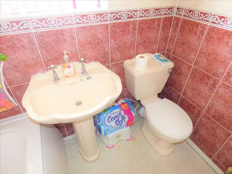 Property for Sale in Buildwas Close, Bloxwich, Walsall, Walsall, Ws3