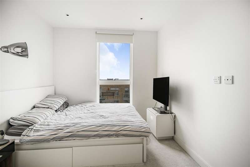 Property for Sale in Compass Court, Smithfield Square, Hornsey, N8