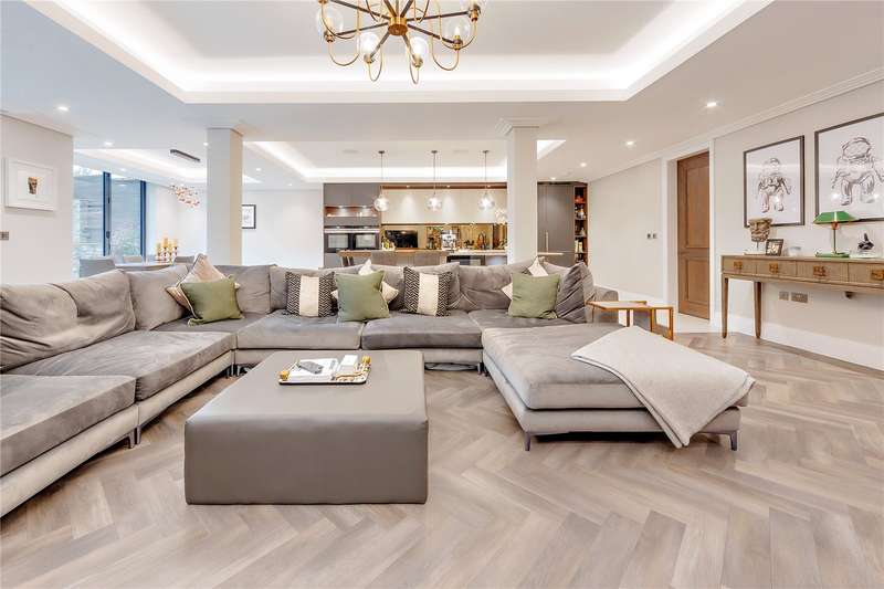 Property for Sale in Newlands Avenue, Radlett, Hertfordshire, Wd7