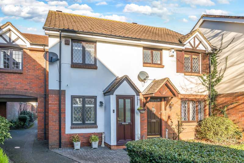 Properties for Sale in Shepperton, Upper Halliford Shepperton Middlesex