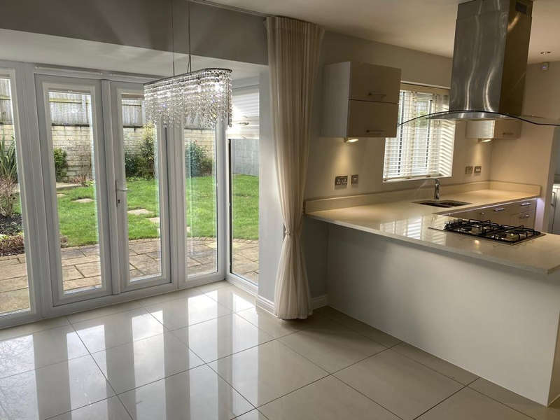 Property for Sale in Farriers Way, Huddersfield, Hd3