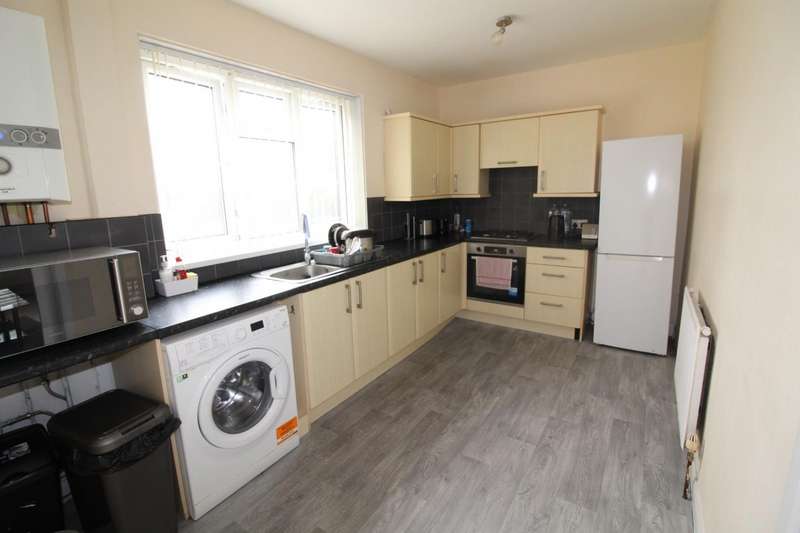 Property to rent in Longfield Avenue, Pudsey, Ls28