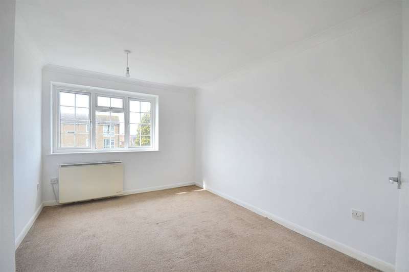 Property to rent in Chiltern Court, Rusper Road, Horsham, West Sussex