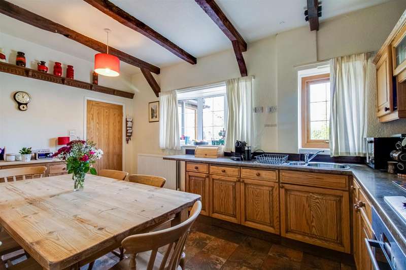 Property for Sale in Runtlings Lane, Ossett, Wf5