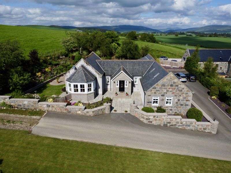 3 Bedrooms Property for sale in Little Endovie, Alford, AB33