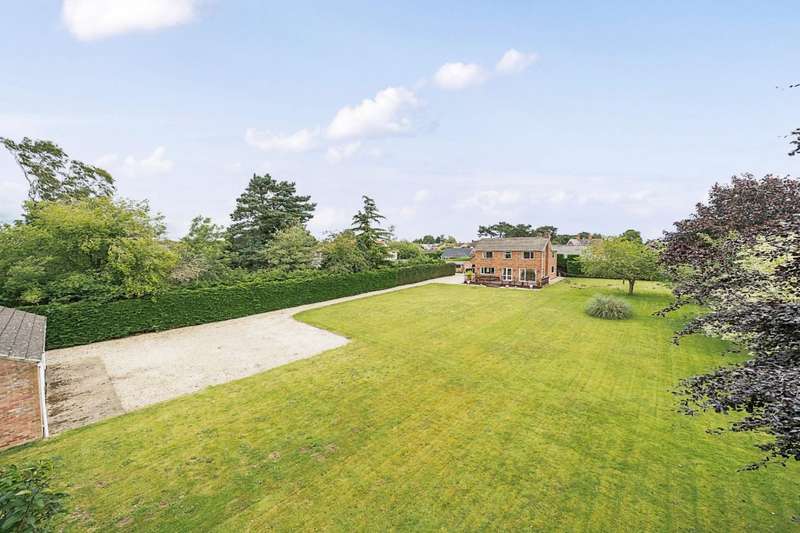 4 Bedrooms Detached House for sale in Boston Road, Horncastle, LN9