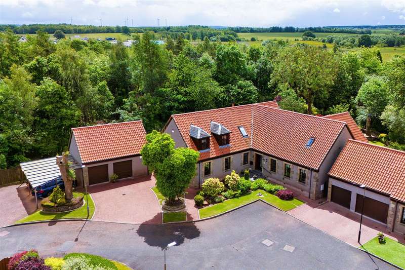5 Bedrooms Detached House for sale in Barns Court, East Whitburn, EH47