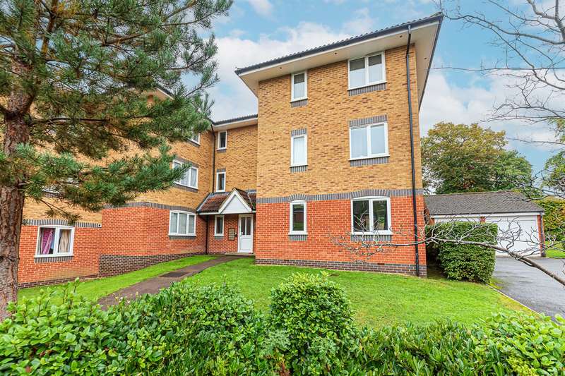 2 Bedrooms Apartment Flat for rent in Masefield Gardens, Crowthorne, RG45