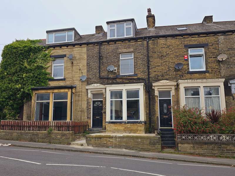 3 Bedrooms Terraced House for sale in Hollingwood Lane, Bradford, BD7