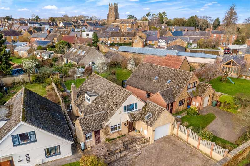 3 Bedrooms House for sale in Hopcraft Lane, Deddington, Banbury, OX15