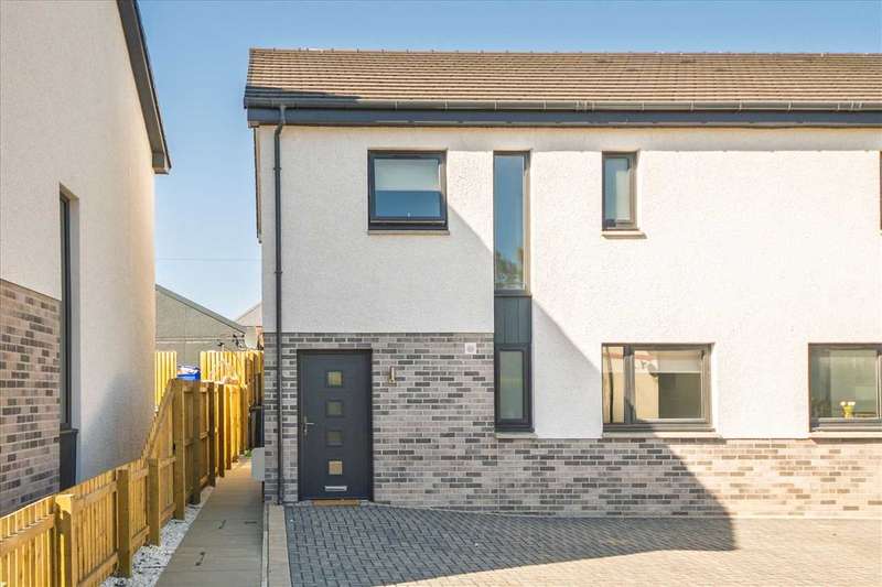 3 Bedrooms Semi Detached House for sale in Hayfield, FK2
