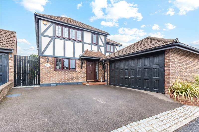 4 Bedrooms House for sale in Campbell Close, Romford, RM1