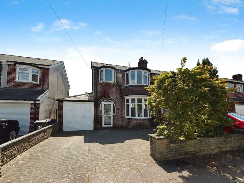 3 Bedrooms Detached House for sale in The Lindens, Birmingham, B32