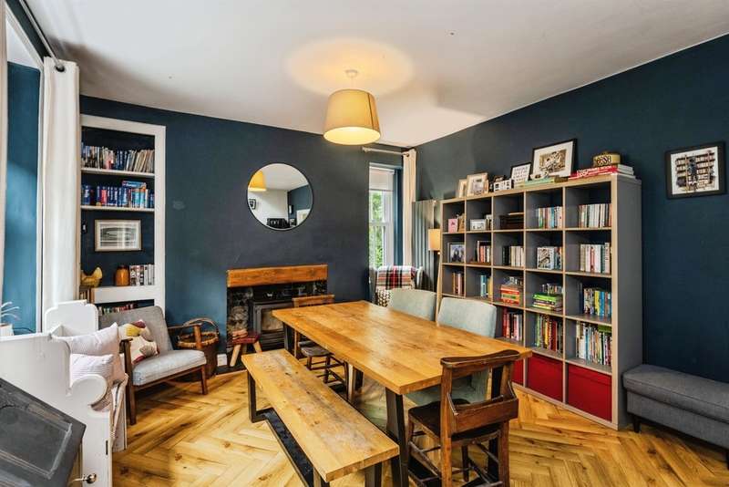 4 Bedrooms Detached House for sale in Western Road, Clydach, Swansea, SA6