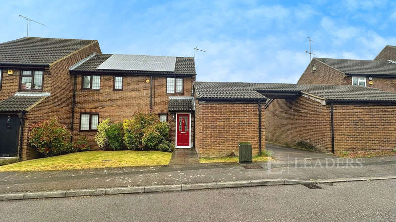 3 Bedrooms End Of Terrace House for rent in Lovely-bedroom House With Private Garden & Solar Panels &#;, LU3