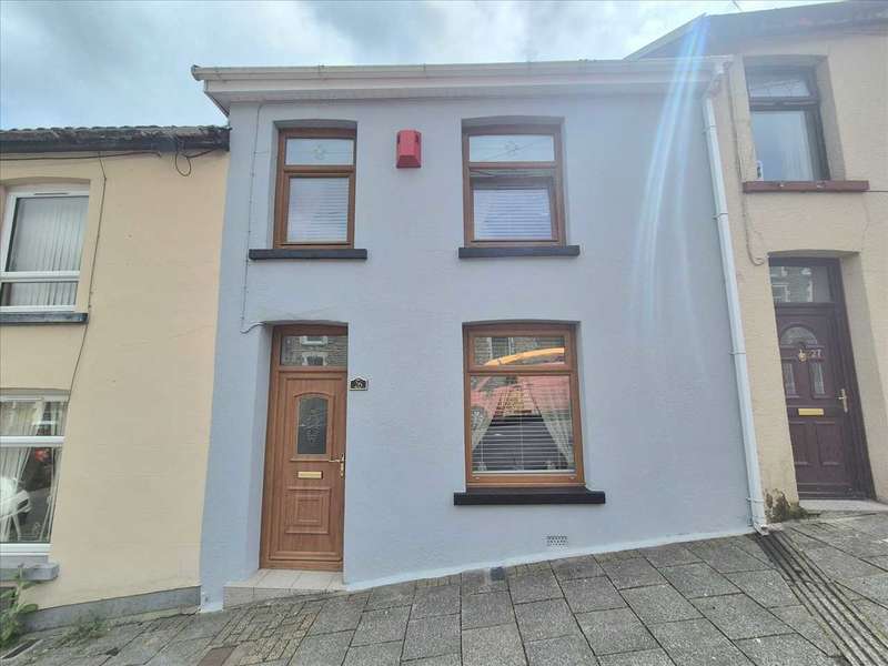 3 Bedrooms Terraced House for sale in Charles Street, Tonypandy, CF40