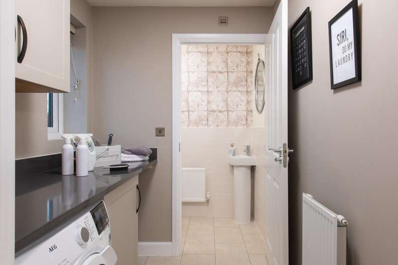 4 Bedrooms House for sale in Hale, Bertelin Fields, Stone Road, Beaconside, Stafford, ST16