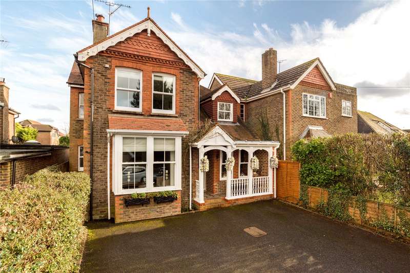 Properties for Sale in Horsham, Cissbury Close Horsham West Sussex