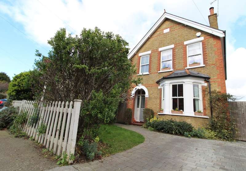 Properties for Sale in Ashford, Ashford Middlesex