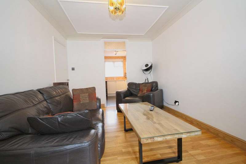 Property for Sale in Queens Drive, Cottingham, Hu16