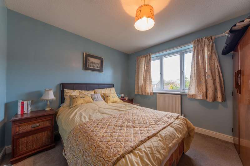 Property for Sale in Bedroom House Detached In Darnhall, Cw7