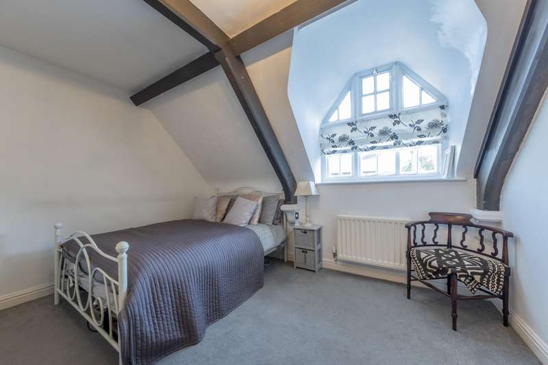 Property for Sale in Bedroom House Semi Detached In Davenham, Cw9