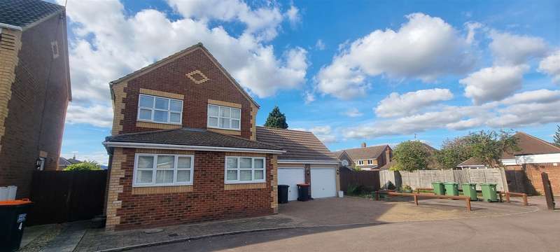 4 Bedrooms Detached House for sale in Poynters Road, Dunstable, LU5