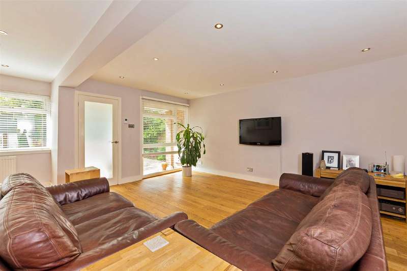 Property for Sale in Gresford Close, St Albans, Al4