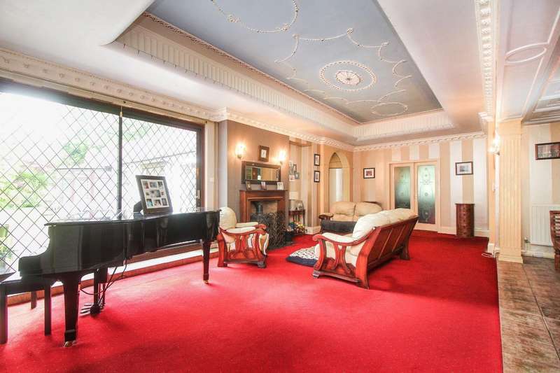 Property for Sale in South Drive, Woolsington, Newcastle Upon Tyne