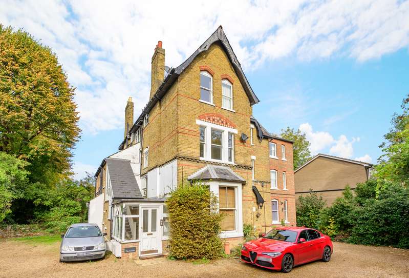 Properties for Sale in Worcester Park, Worcester Park Surrey