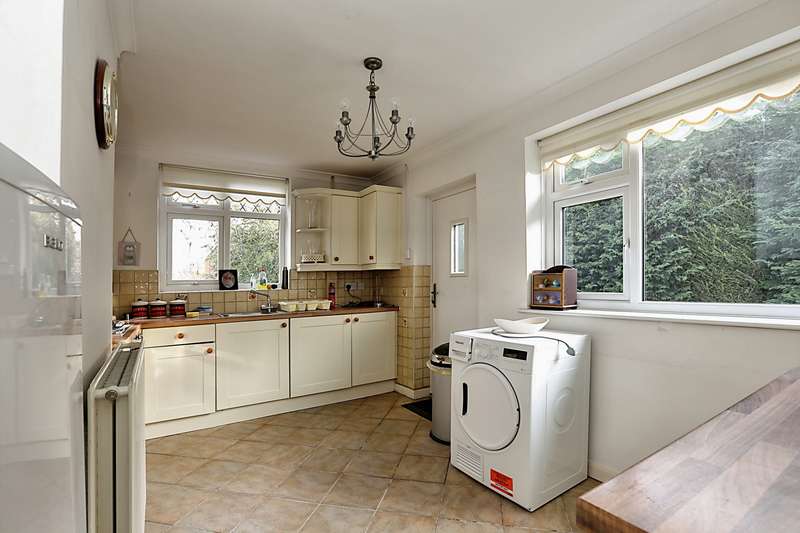 Property for Sale in Maurice Drive, Countesthorpe, Leicester, Le8