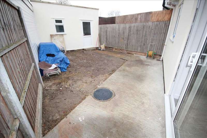 Property to rent in Whitton Avenue East, Greenford, Ub6