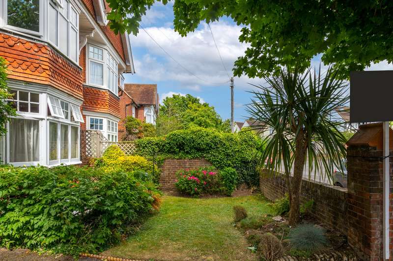 Property for Sale in Smoke Lane, Reigate, Rh2