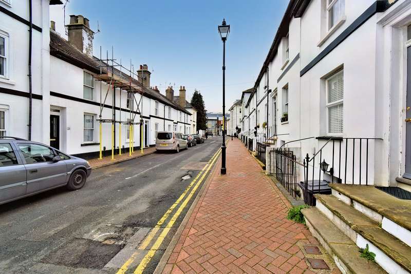 Property to rent in Queen Street, Ashford, Tn23