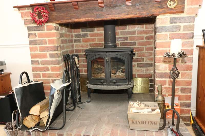 Property for Sale in Wigmore Lane, Eythorne, Ct15