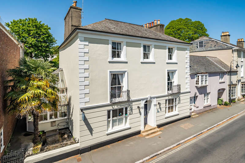 Properties for Sale in Newton Abbot, Newton Abbot Devon
