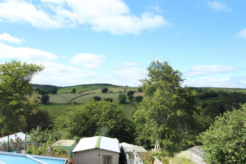 Property to rent in New Houses, Pantygasseg, Pontypool, Np4