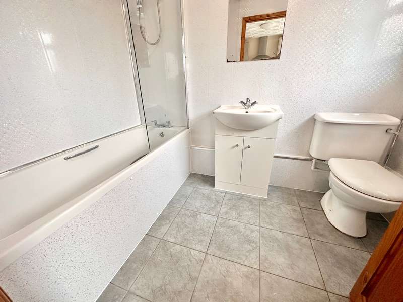 Property to rent in New Houses, Pantygasseg, Pontypool, Np4