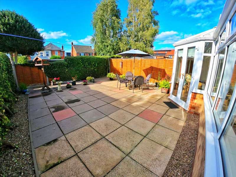 Property for Sale in Foxcote Close, Shirley, B90