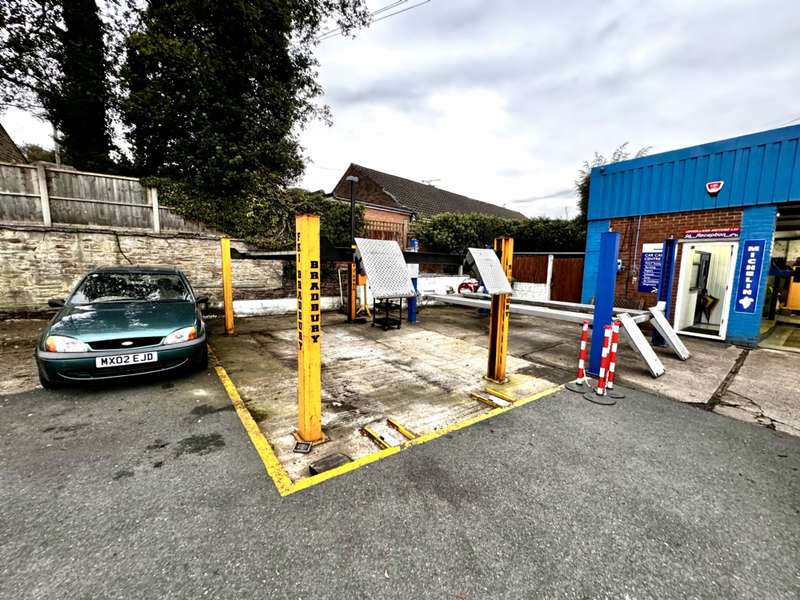 Property for Sale in Upholland Motors Back School Lane Upholland, Wn8