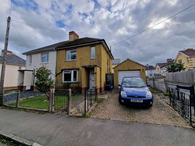 3 Bedrooms Semi Detached House for sale in Severalls Park Avenue, Crewkerne, TA18