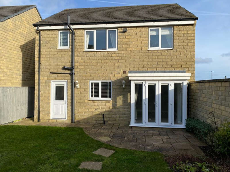 Property for Sale in Farriers Way, Huddersfield, Hd3