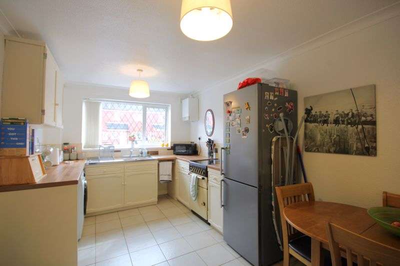 Property for Sale in Rushall Close, Wordsley, Stourbridge, Dy8