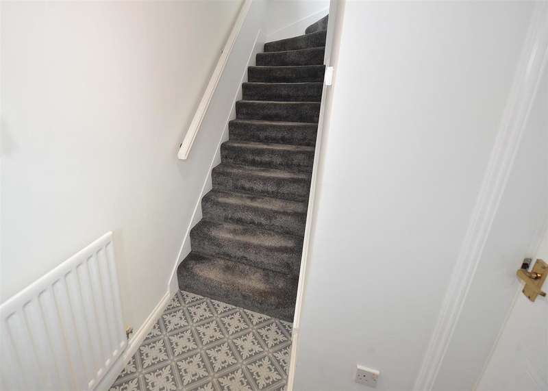 Property to rent in Pipers Court, Irlam, M44