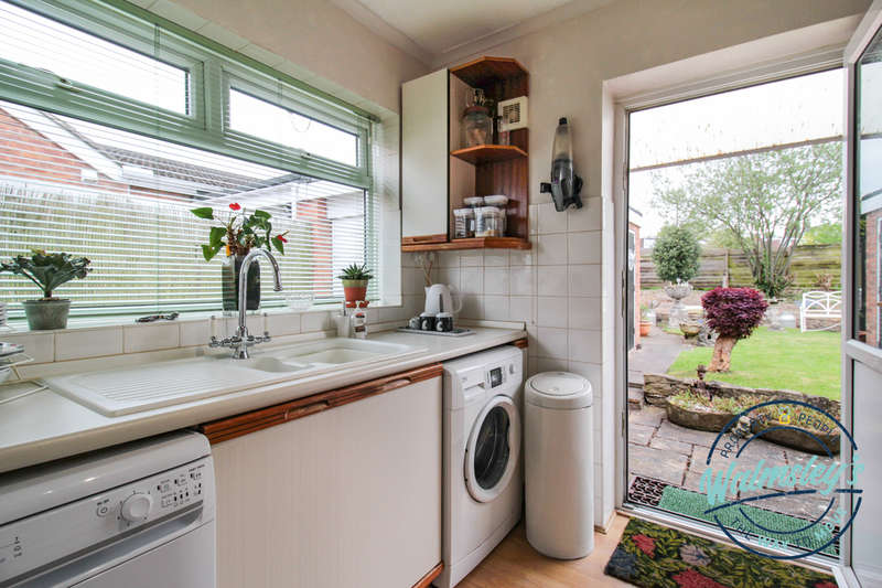 Property for Sale in Mantilla Drive, Styvechale Grange, Coventry, Cv3