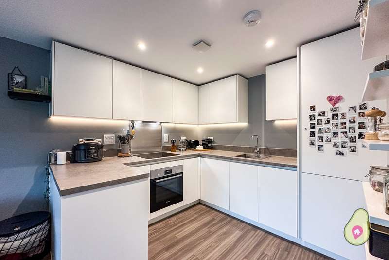 Property for Sale in Boulters Point, Maidenhead, Sl6